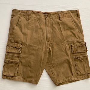OP Mens Cargo, shorts, flat front, zipper closure, size 46, 10 pockets, Brown,